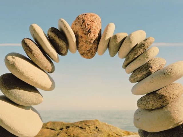 Feldenkrais Fridhill | Tragender Steinbogen